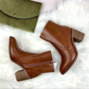 NWT Brown Vegan Leather Chunky Heel Boot Fall Autumn Size 8.5
